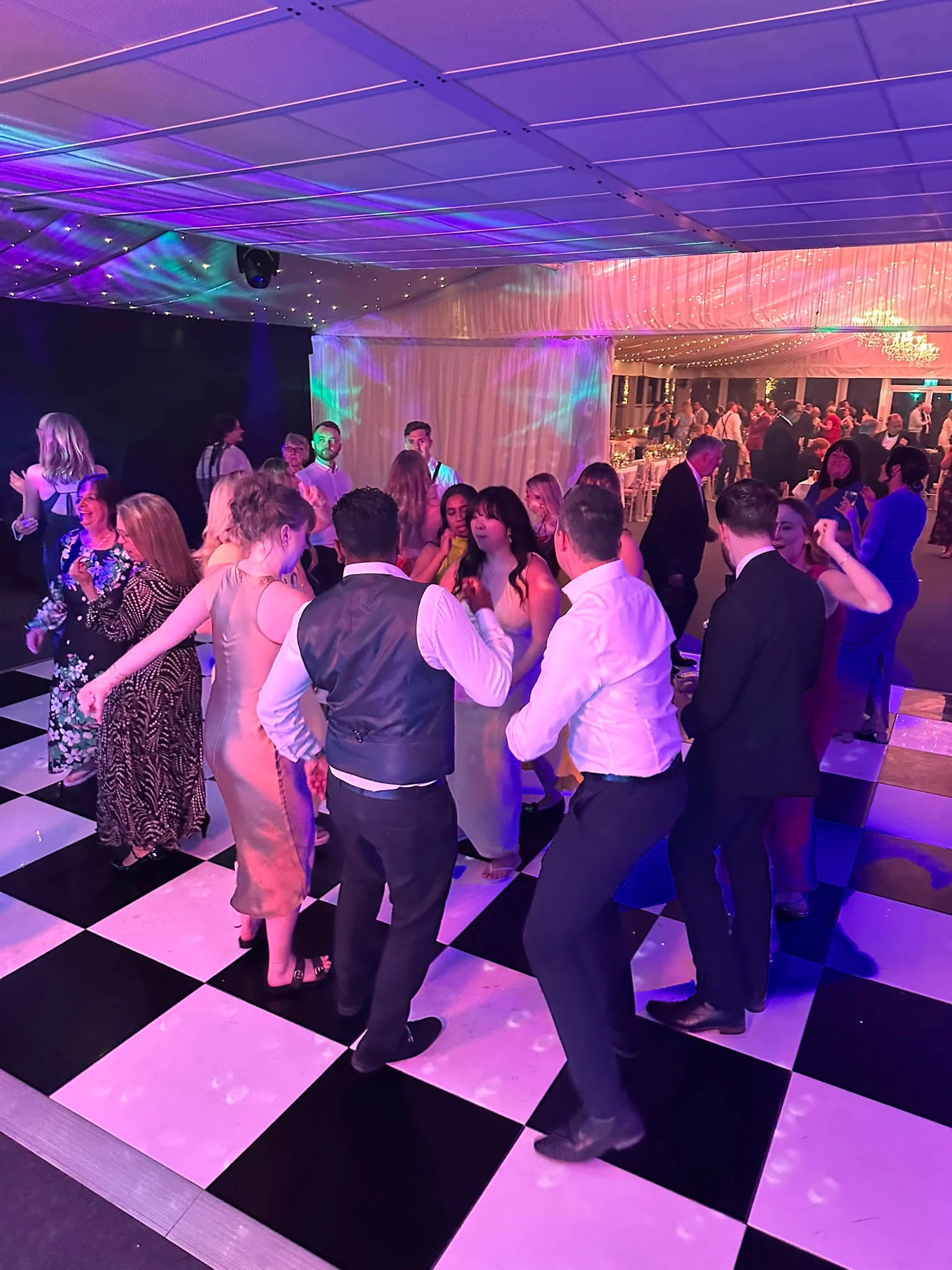 A full marquee floor mid-song